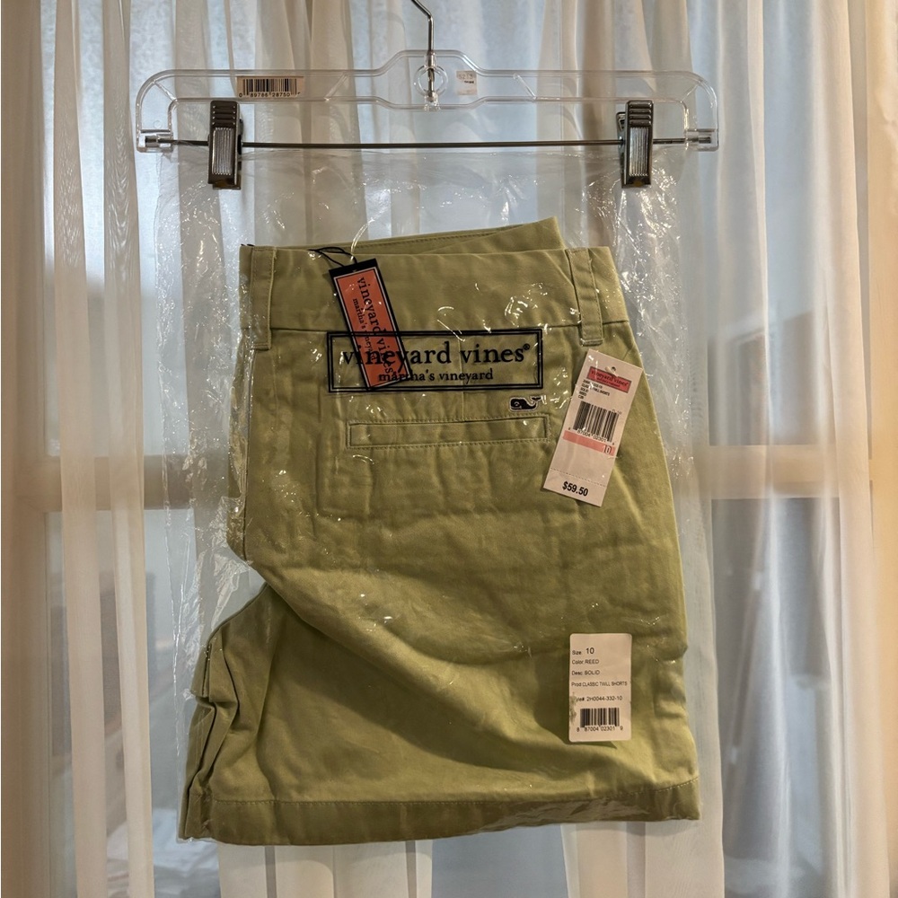 Vineyard Vines Reed Green Shorts Size 10